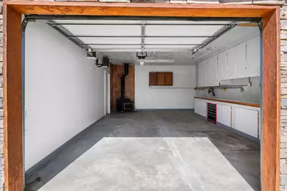 7318 S 2700 W, West Jordan, UT 84084 - Photo 37