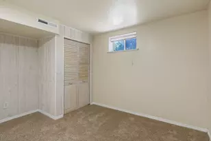 7318 S 2700 W, West Jordan, UT 84084 - Photo 27