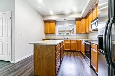 7142 S Kristilyn Ln, West Jordan, UT 84084 - Photo 9