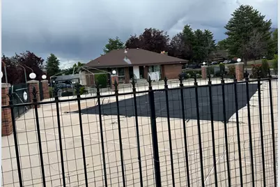 8101 S Cottonwood Cir, Sandy, UT 84094 - Photo 29