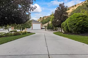 8908 S Cobble Canyon Circle, Sandy, UT 84093 - Photo 167
