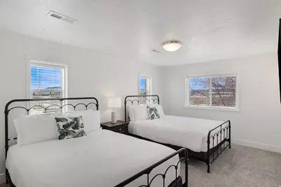 199 N 300 W, Garden City, UT 84028 - Photo 31