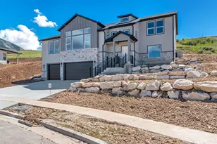 702 Oakridge Dr, Tooele, UT 84074 - Photo 3