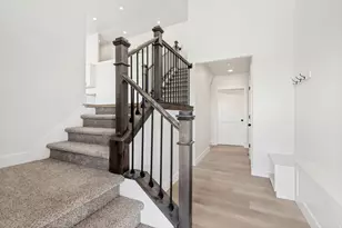 702 Oakridge Dr, Tooele, UT 84074 - Photo 9