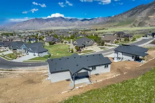 702 Oakridge Dr, Tooele, UT 84074 - Photo 23