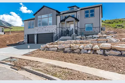 702 Oakridge Dr #701, Tooele, UT 84074 - Photo 1