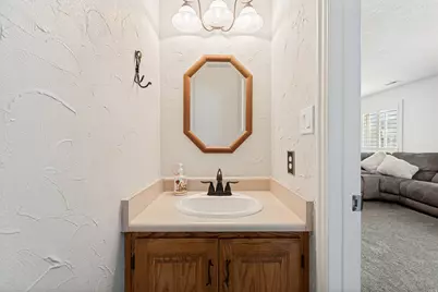 1062 E 100 S, Lindon, UT 84042 - Photo 29