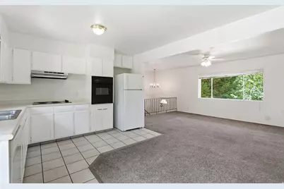 7059 S 1850 E, Cottonwood Heights, UT 84121 - Photo 7