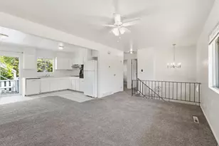 7059 S 1850 E, Cottonwood Heights, UT 84121 - Photo 11