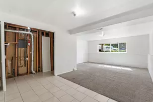 7059 S 1850 E, Cottonwood Heights, UT 84121 - Photo 33