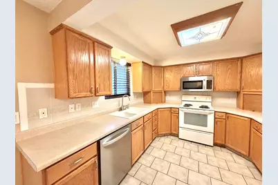 4805 S 3100 W, Roy, UT 84067 - Photo 9