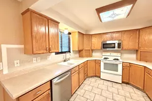4805 S 3100 W, Roy, UT 84067 - Photo 9