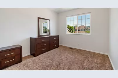 649 E Duck Creek Cir, Murray, UT 84107 - Photo 9