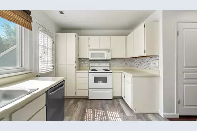 5381 Sutter St, Taylorsville, UT 84123 - Photo 9