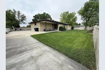 1318 W 5000 S, Taylorsville, UT 84123 - Photo 31