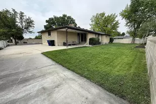 1318 W 5000 S, Taylorsville, UT 84123 - Photo 31