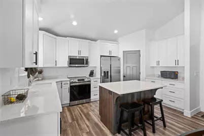 135 E 1100 N, Nephi, UT 84648 - Photo 17