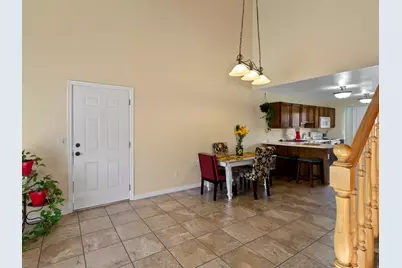 682 W 1870 N #11, Orem, UT 84057 - Photo 5