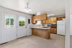 1290 E Main St, Green River, UT 84525 - Photo 3