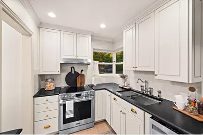 2247 E Wilson Ave S, Salt Lake City, UT 84108 - Photo 11