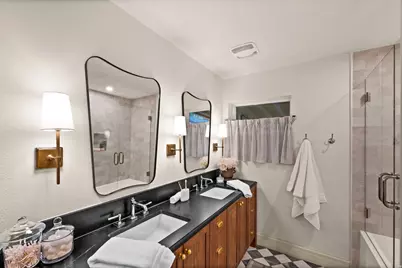 2247 E Wilson Ave S, Salt Lake City, UT 84108 - Photo 17