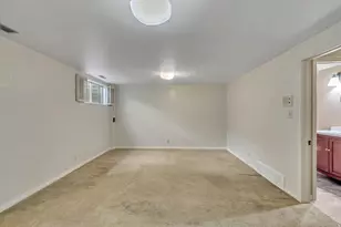 843 E Three Fountains Dr, Murray, UT 84107 - Photo 25