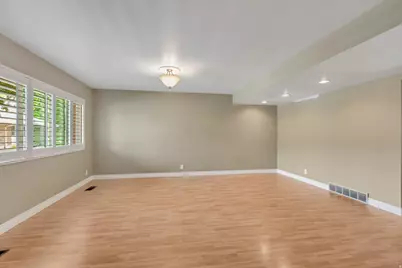 843 E Three Fountains Dr #263, Murray, UT 84107 - Photo 3