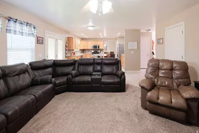 5483 S 3275 W, Roy, UT 84067 - Photo 27