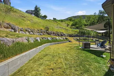 223 E 2050 N, Centerville, UT 84014 - Photo 65