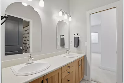 223 E 2050 N, Centerville, UT 84014 - Photo 53