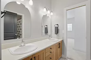 223 E 2050 N, Centerville, UT 84014 - Photo 53