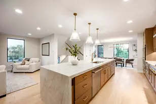 4442 S Holladay Park Ln E, Holladay, UT 84124 - Photo 1