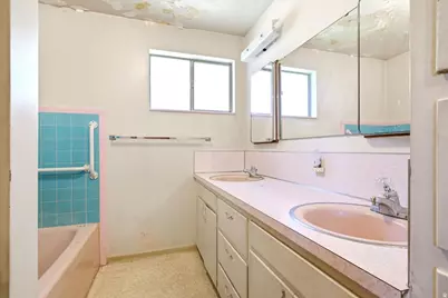 827 E 400 S, Orem, UT 84097 - Photo 13