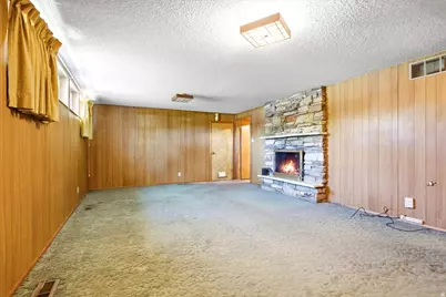 827 E 400 S, Orem, UT 84097 - Photo 15