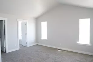 2392 E Yellow Blossom St, Eagle Mountain, UT 84005 - Photo 11