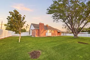 4922 W 11000 N, Highland, UT 84003 - Photo 3