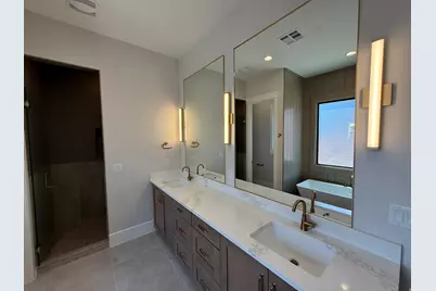 2002 N Creek Side, Washington, UT 84780 - Photo 7
