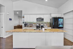 237 W 125 N, Clearfield, UT 84015 - Photo 9