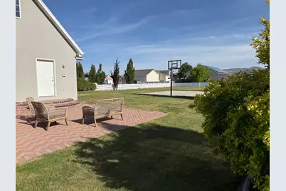 3957 W Red Tail Dr S, Riverton, UT 84065 - Photo 5