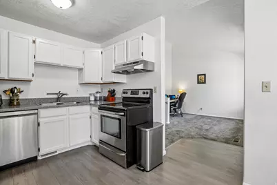 132 W 200 S, American Fork, UT 84003 - Photo 11