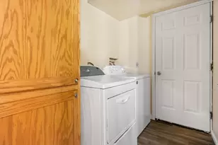 6075 S 4840 W, Kearns, UT 84118 - Photo 31