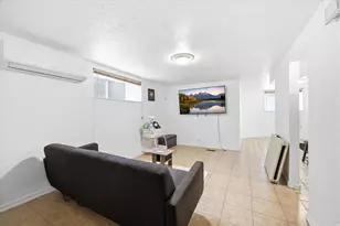 65 E Pioneer Ave S, Sandy, UT 84070 - Photo 19