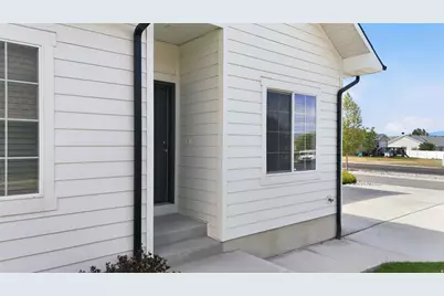 5836 N Glenpoint Dr, Stansbury Park, UT 84074 - Photo 5