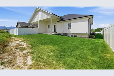 5836 N Glenpoint Dr, Stansbury Park, UT 84074 - Photo 27