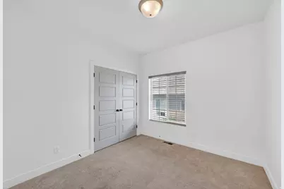 5836 N Glenpoint Dr, Stansbury Park, UT 84074 - Photo 17