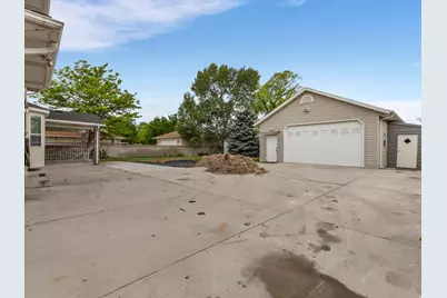 2526 W Windsor Manor Ct S, South Jordan, UT 84095 - Photo 37