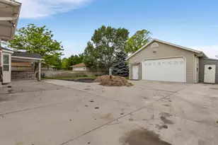 2526 W Windsor Manor Ct S, South Jordan, UT 84095 - Photo 37