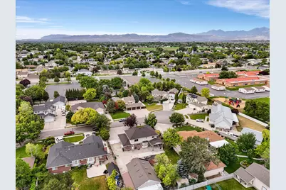 2526 W Windsor Manor Ct S, South Jordan, UT 84095 - Photo 7
