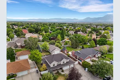 2526 W Windsor Manor Ct S, South Jordan, UT 84095 - Photo 5