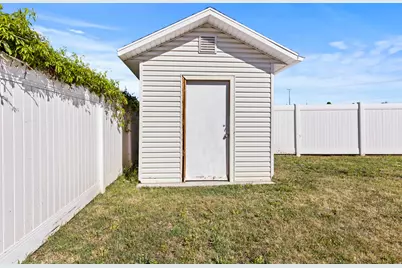 3948 S 2525 W, Roy, UT 84067 - Photo 27